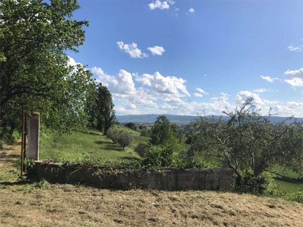 terreno in vendita ad Assisi