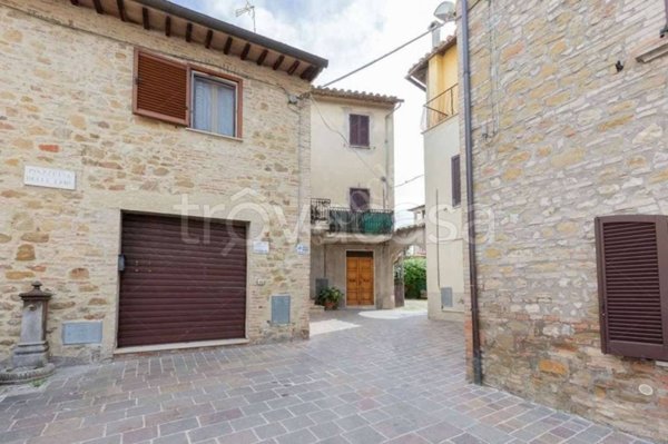 appartamento in vendita ad Assisi in zona Petrignano