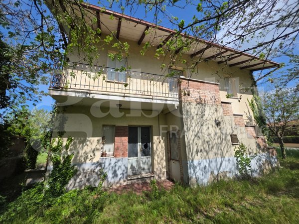 casa indipendente in vendita ad Assisi in zona Castelnuovo