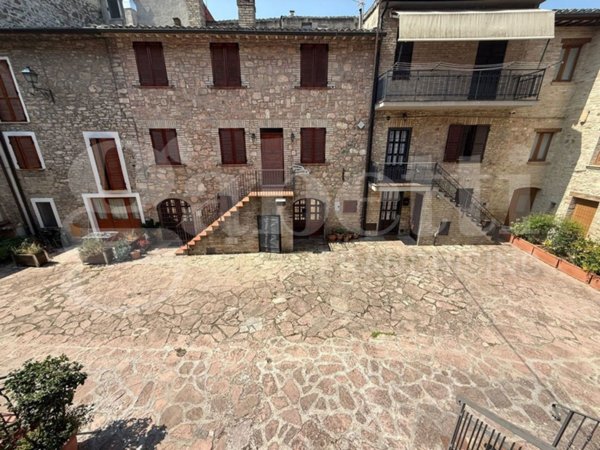casa indipendente in vendita ad Assisi in zona Tordandrea