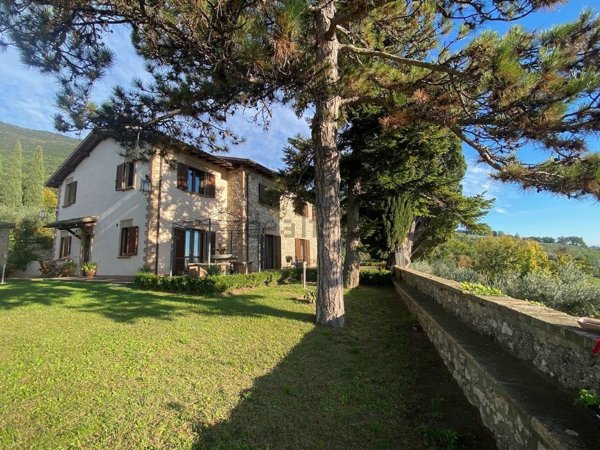 casa indipendente in vendita ad Assisi