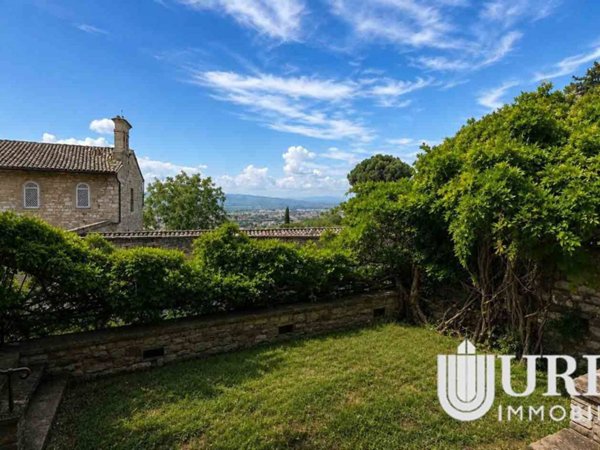 appartamento in vendita ad Assisi