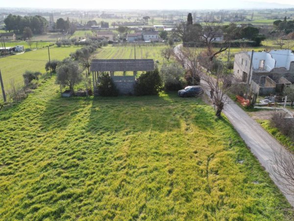 terreno edificabile in vendita ad Assisi in zona Capodacqua