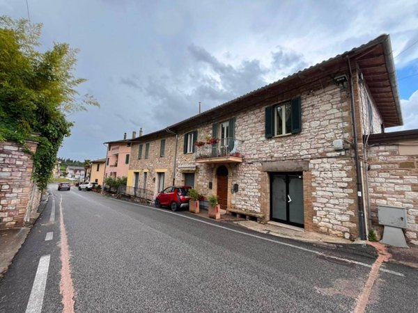appartamento in vendita ad Assisi in zona Viole