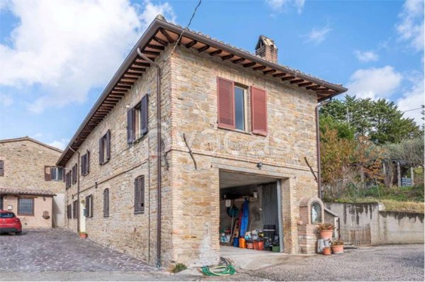 casa indipendente in vendita ad Assisi in zona Pieve San Nicolò