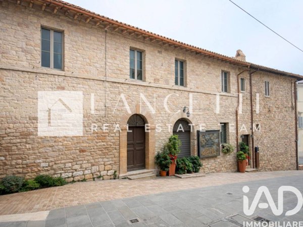 casa indipendente in vendita ad Assisi
