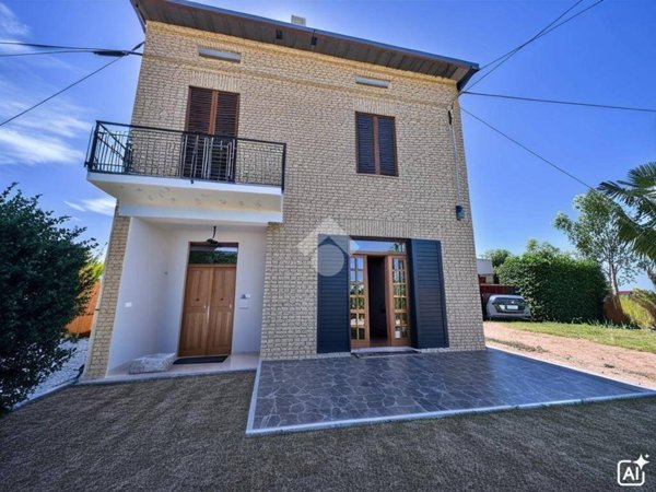 casa indipendente in vendita ad Assisi in zona Castelnuovo