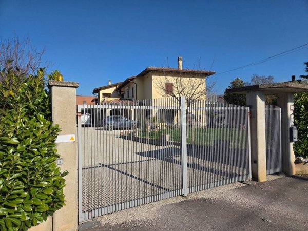 casa indipendente in vendita ad Assisi