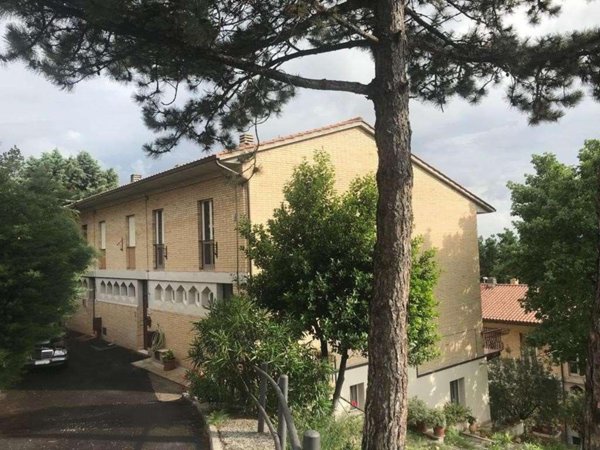 casa indipendente in vendita ad Assisi in zona Santa Maria degli Angeli