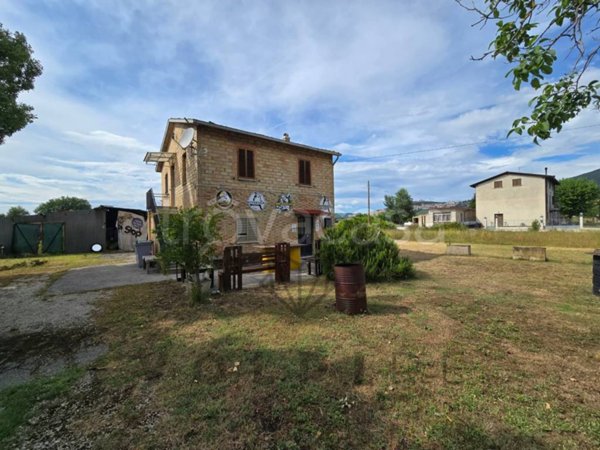 casa indipendente in vendita ad Assisi in zona Rivotorto