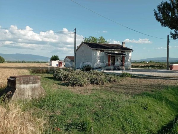 casa indipendente in vendita ad Assisi in zona Rivotorto