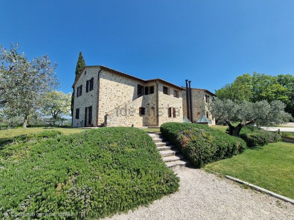 casale in vendita ad Assisi