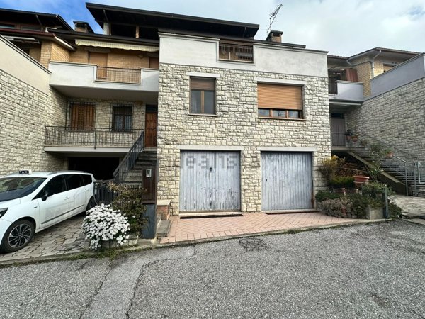 casa indipendente in vendita ad Assisi in zona Santa Maria degli Angeli