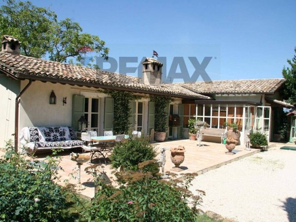 casa indipendente in vendita ad Assisi in zona Tordibetto
