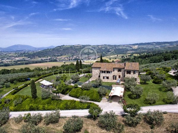 casa indipendente in vendita ad Assisi in zona Rocca San Angelo