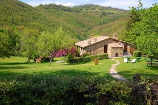 casale in vendita ad Assisi in zona Armenzano