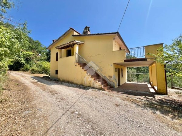 casa indipendente in vendita ad Assisi