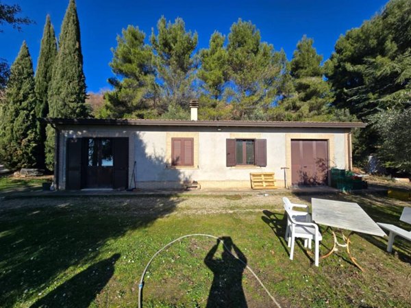 casa indipendente in vendita ad Assisi in zona Mora