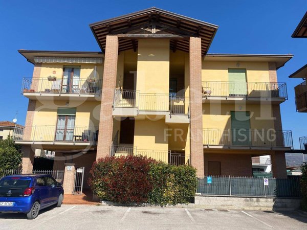 appartamento in vendita ad Assisi in zona Petrignano