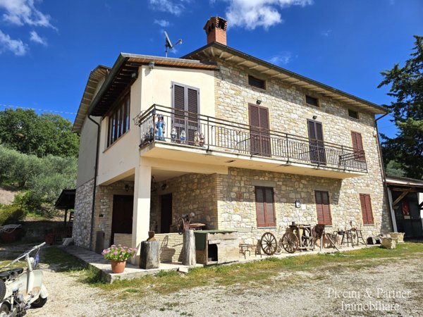 casale in vendita ad Assisi
