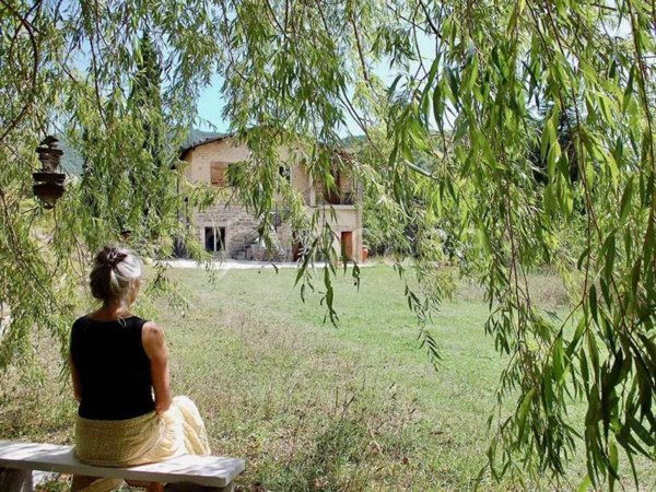 casa indipendente in vendita ad Assisi in zona Costa di Trex