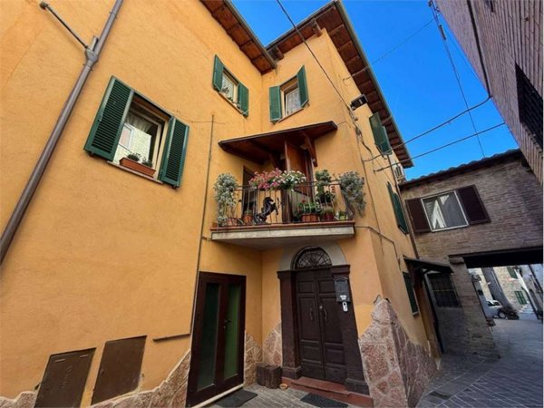 appartamento in vendita ad Assisi in zona Petrignano
