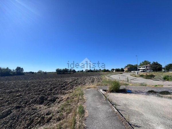 terreno in vendita ad Assisi in zona Castelnuovo