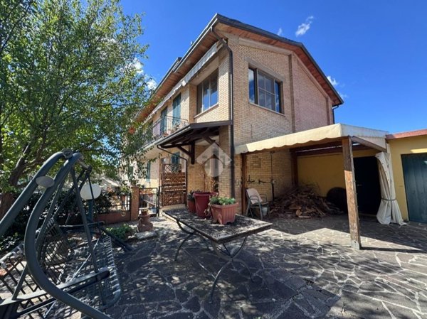casa indipendente in vendita ad Assisi