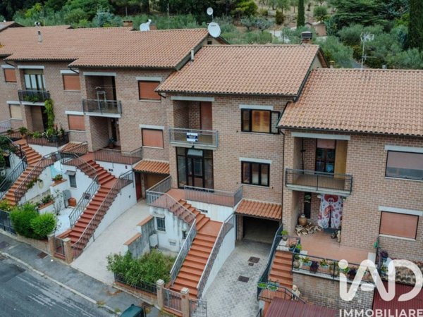casa indipendente in vendita ad Assisi