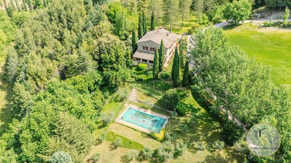 casa indipendente in vendita ad Assisi in zona Costa di Trex