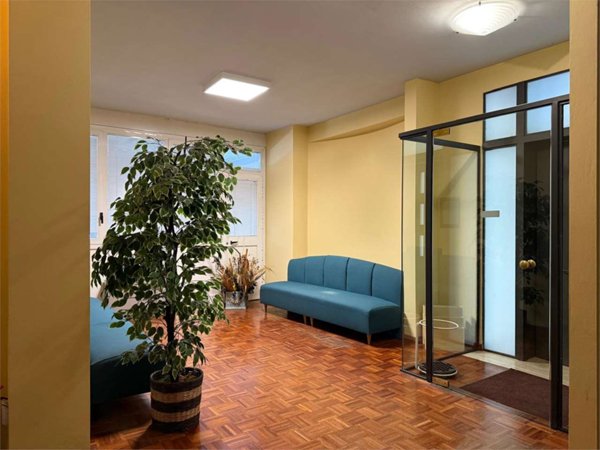 ufficio in vendita ad Assisi in zona Santa Maria degli Angeli