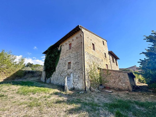 casa indipendente in vendita ad Assisi in zona Santa Maria degli Angeli