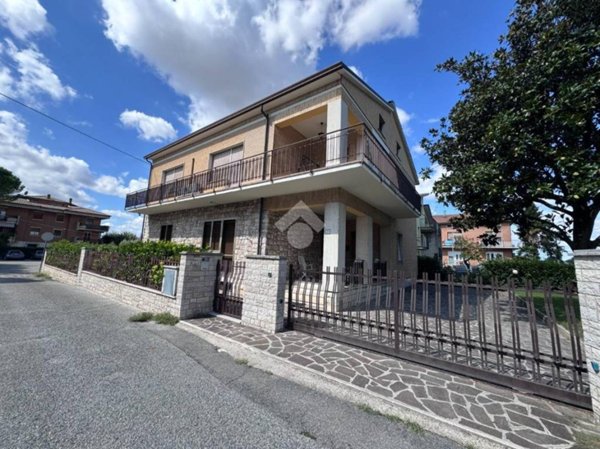 casa indipendente in vendita ad Assisi in zona Santa Maria degli Angeli