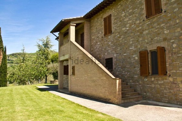 casa indipendente in vendita ad Assisi in zona Mora