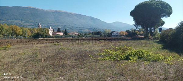 terreno in vendita ad Assisi in zona Rivotorto