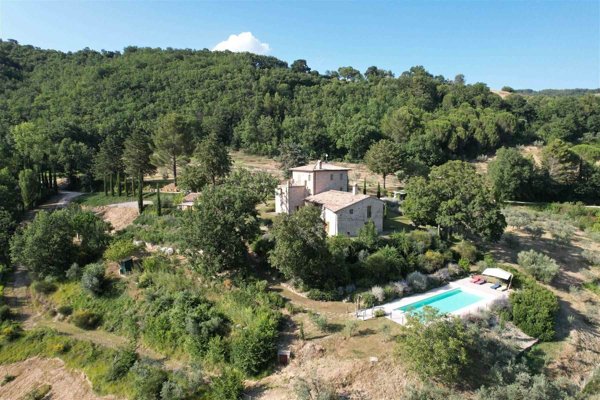 casa indipendente in vendita ad Assisi in zona Porziano