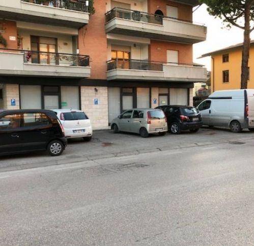 negozio in vendita a Bastia Umbra