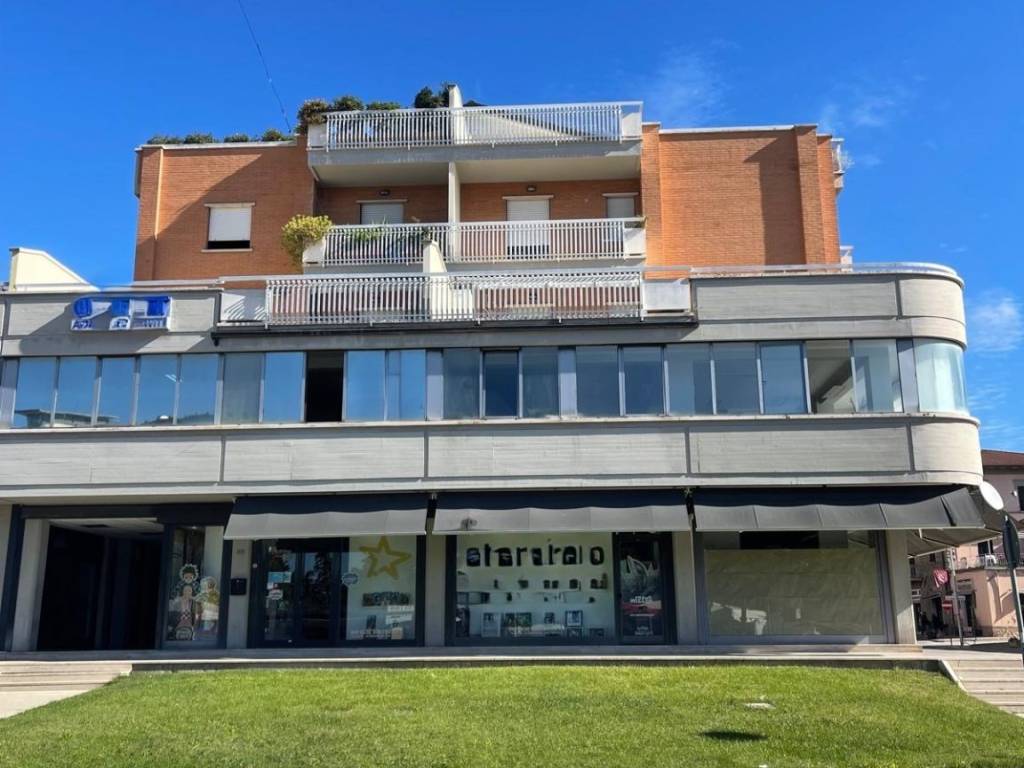 ufficio in vendita a Bastia Umbra