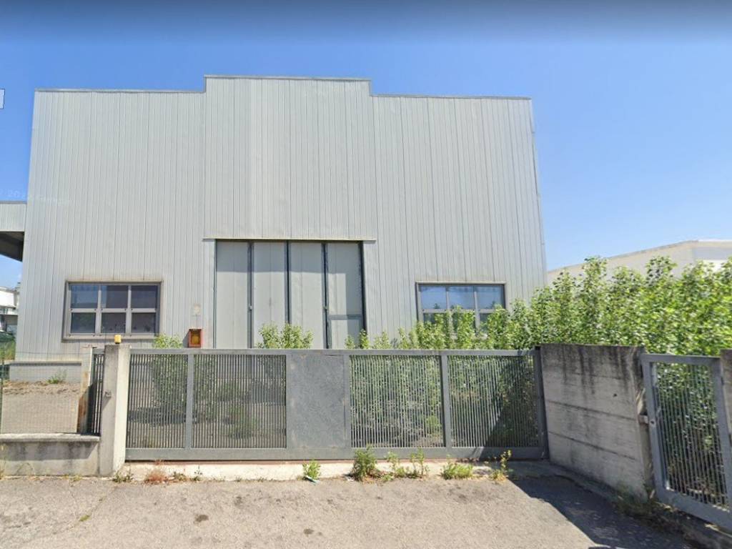 locale commerciale in vendita a Bastia Umbra