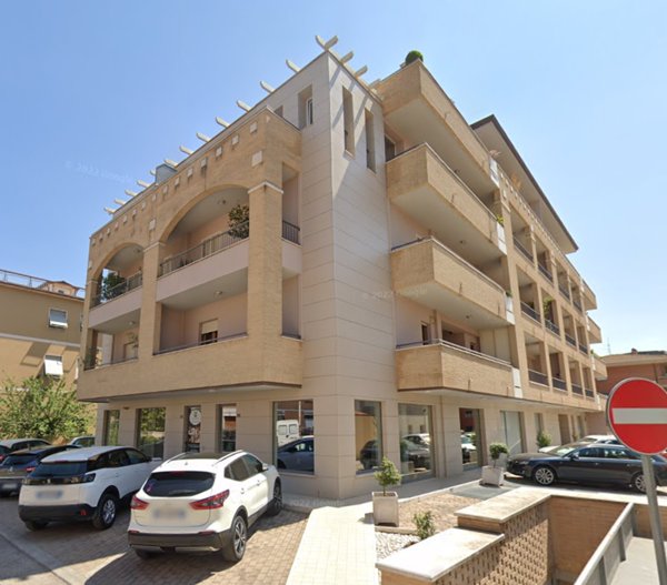 negozio in vendita a Bastia Umbra