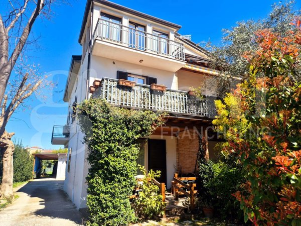 appartamento in vendita a Bastia Umbra