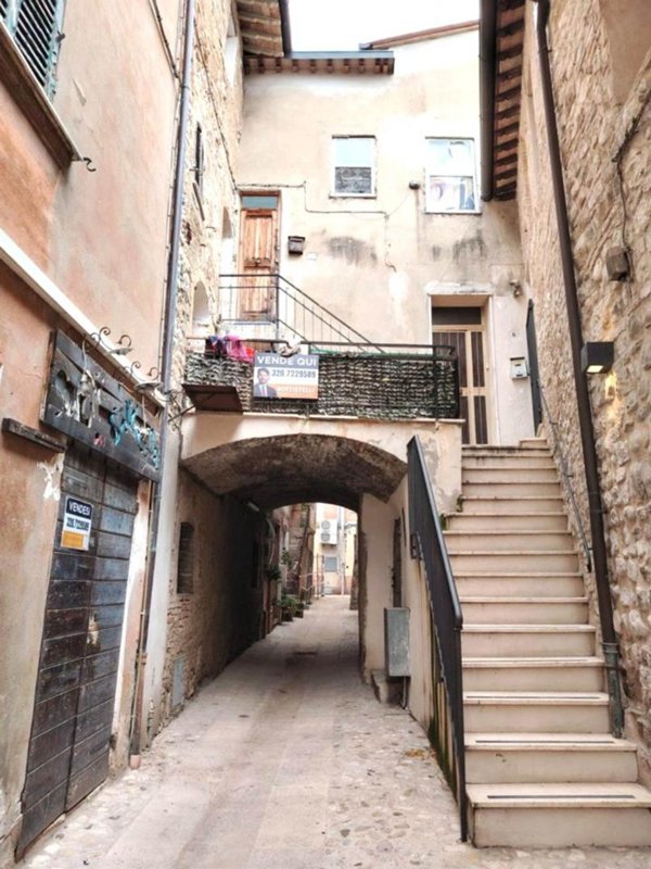casa indipendente in vendita a Bastia Umbra
