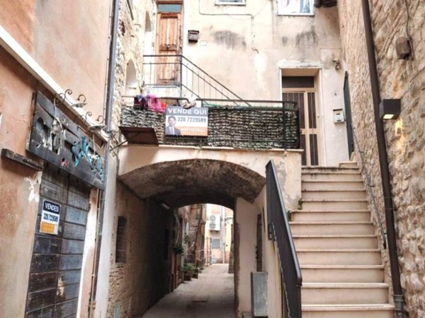 casa indipendente in vendita a Bastia Umbra