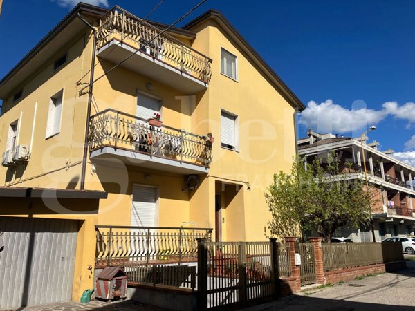 appartamento in vendita a Bastia Umbra