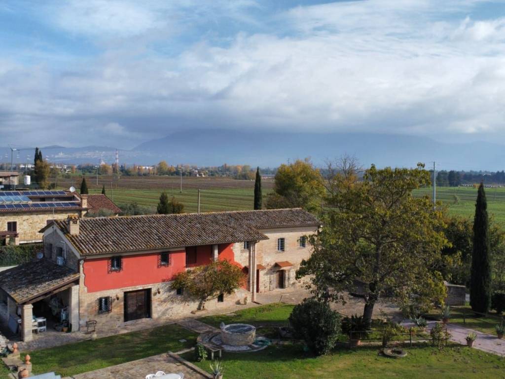 appartamento in vendita a Bastia Umbra in zona Costano