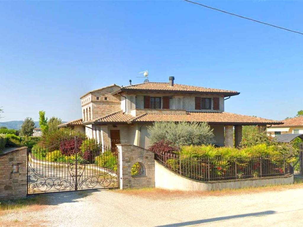 casa indipendente in vendita a Bastia Umbra