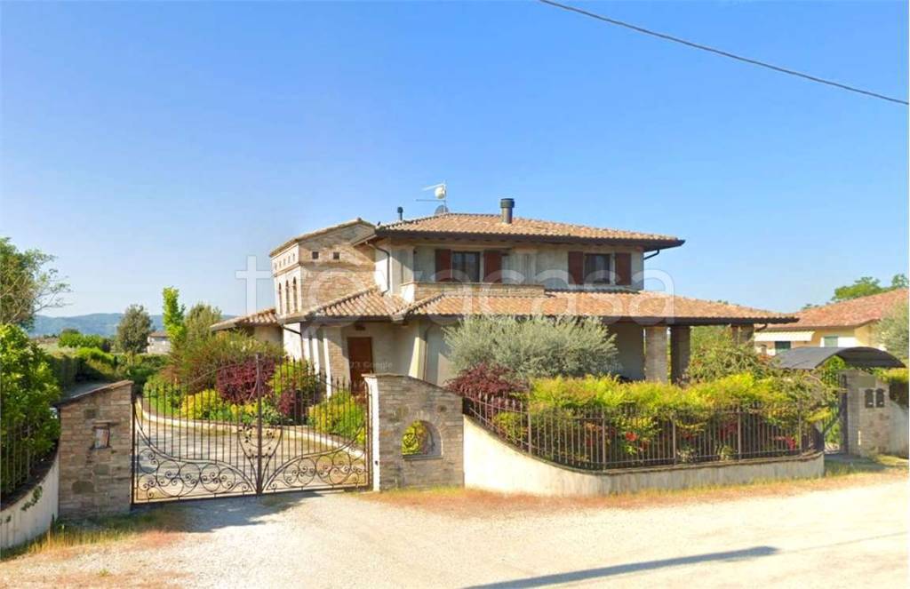casa indipendente in vendita a Bastia Umbra
