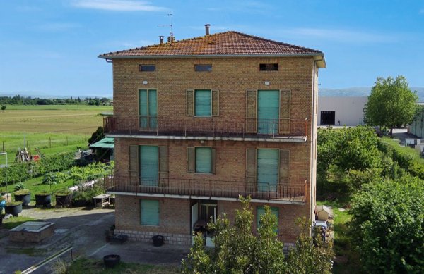 casa indipendente in vendita a Bastia Umbra in zona Ospedalicchio