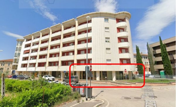 negozio in vendita a Bastia Umbra