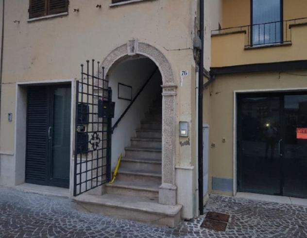 negozio in vendita a Bastia Umbra